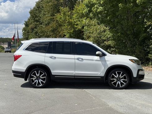 Used 2021 Honda Pilot Touring image 4