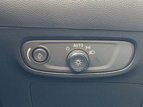 Used 2024 Buick Encore GX Sport Touring image 23