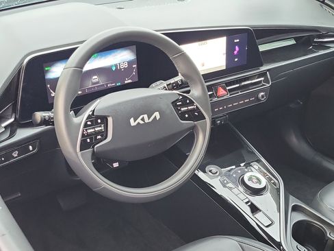 Used 2025 Kia Niro Wind image 5