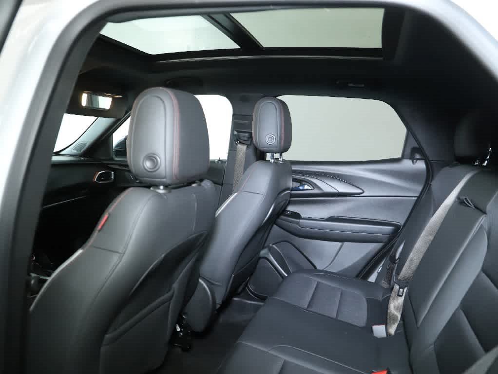 Used 2023 Chevrolet TrailBlazer RS w/ Sun and Liftgate Package AWD/4WD image 15