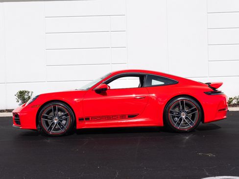 Used 2025 Porsche 911 Carrera RWD image 26