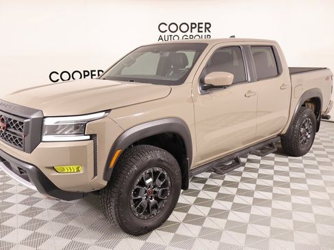 Used 2024 Nissan Frontier PRO-4X w/ Pro Premium Package image 12