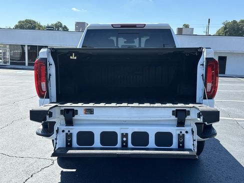 Used 2025 GMC Sierra 1500 AT4 w/ AT4 Premium Package AWD/4WD image 14
