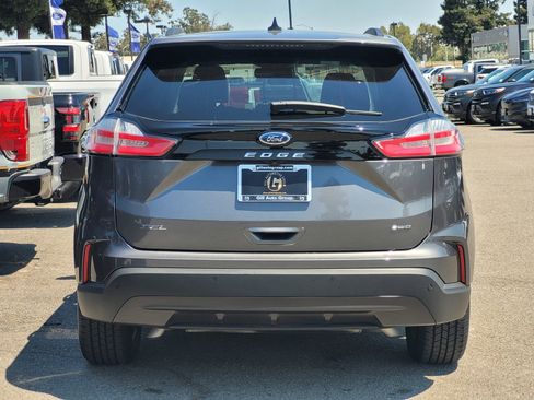 Certified 2022 Ford Edge SEL w/ Sport Appearance Package image 4