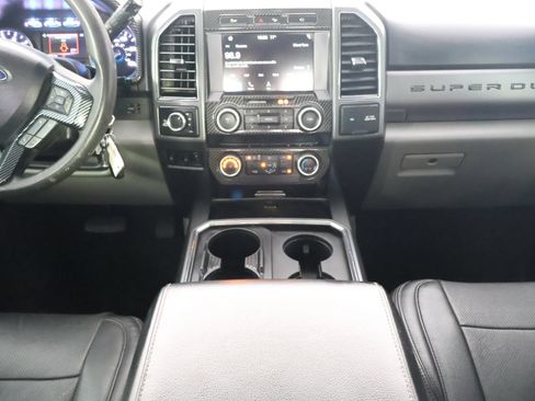 Used 2019 Ford F250 XLT w/ XLT Premium Package AWD/4WD image 25