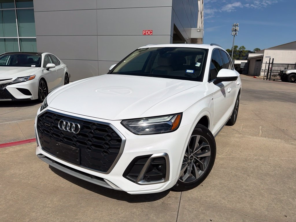 Used 2022 Audi Q5 2.0T Premium Plus w/ Premium Plus Package AWD/4WD image 1