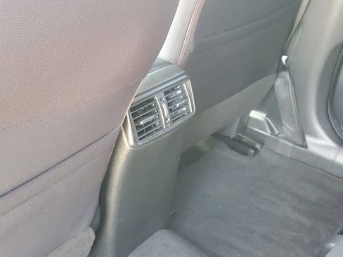 Certified 2020 Nissan Rogue SV FWD image 17