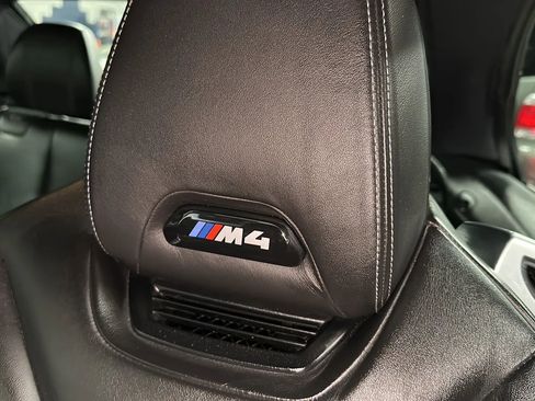 Used 2018 BMW M4 Convertible image 18