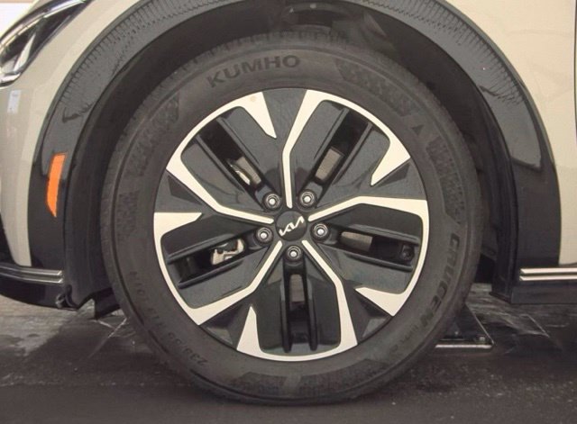 Certified 2023 Kia EV6 Wind AWD/4WD image 18