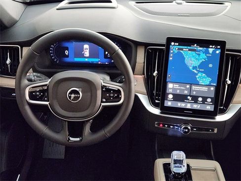 New 2026 Volvo XC90 B6 Ultra w/ Protection Package image 26