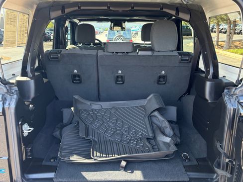 Used 2025 Jeep Wrangler Unlimited Sport S 4xe w/ Convenience Group AWD/4WD image 34