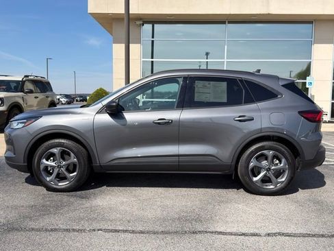 Certified 2025 Ford Escape ST-Line w/ Cold Weather Package AWD/4WD image 8