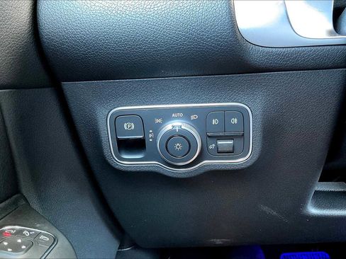 New 2025 Mercedes-Benz GLB 250 GLB 250 image 13