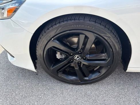 Used 2022 Honda Accord Sport image 11
