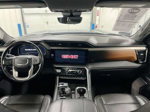 Used 2023 GMC Sierra 1500 Denali AWD/4WD image 10