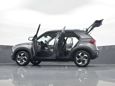 Certified 2024 Hyundai Venue SEL FWD image 35