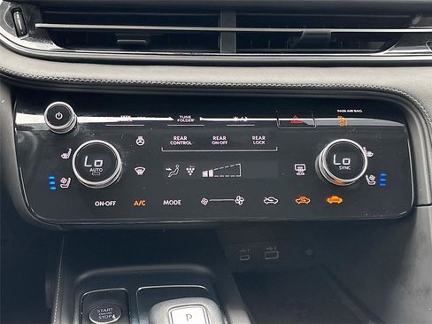 Used 2023 INFINITI QX60 Sensory w/ Cargo Package FWD image 16