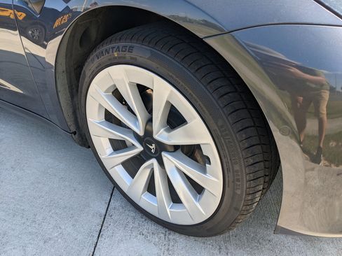 Used 2022 Tesla Model 3 RWD image 17