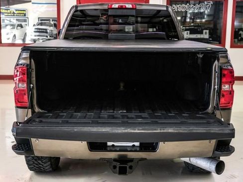 Used 2015 Chevrolet Silverado 2500 High Country w/ Duramax Plus Package image 8