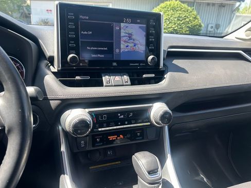 Used 2019 Toyota RAV4 Limited w/ Advanced Technology Package AWD/4WD image 11