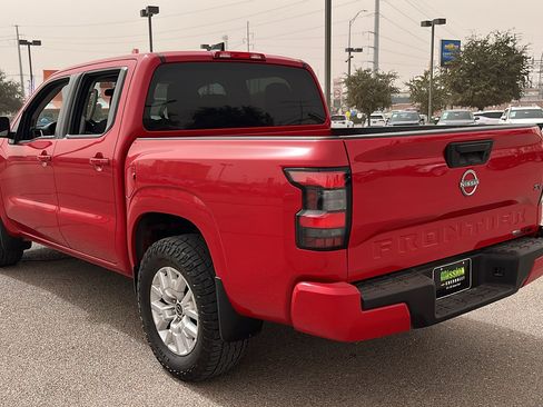 Used 2022 Nissan Frontier SV image 6