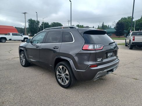 Used 2019 Jeep Cherokee Overland w/ Technology Group AWD/4WD image 3
