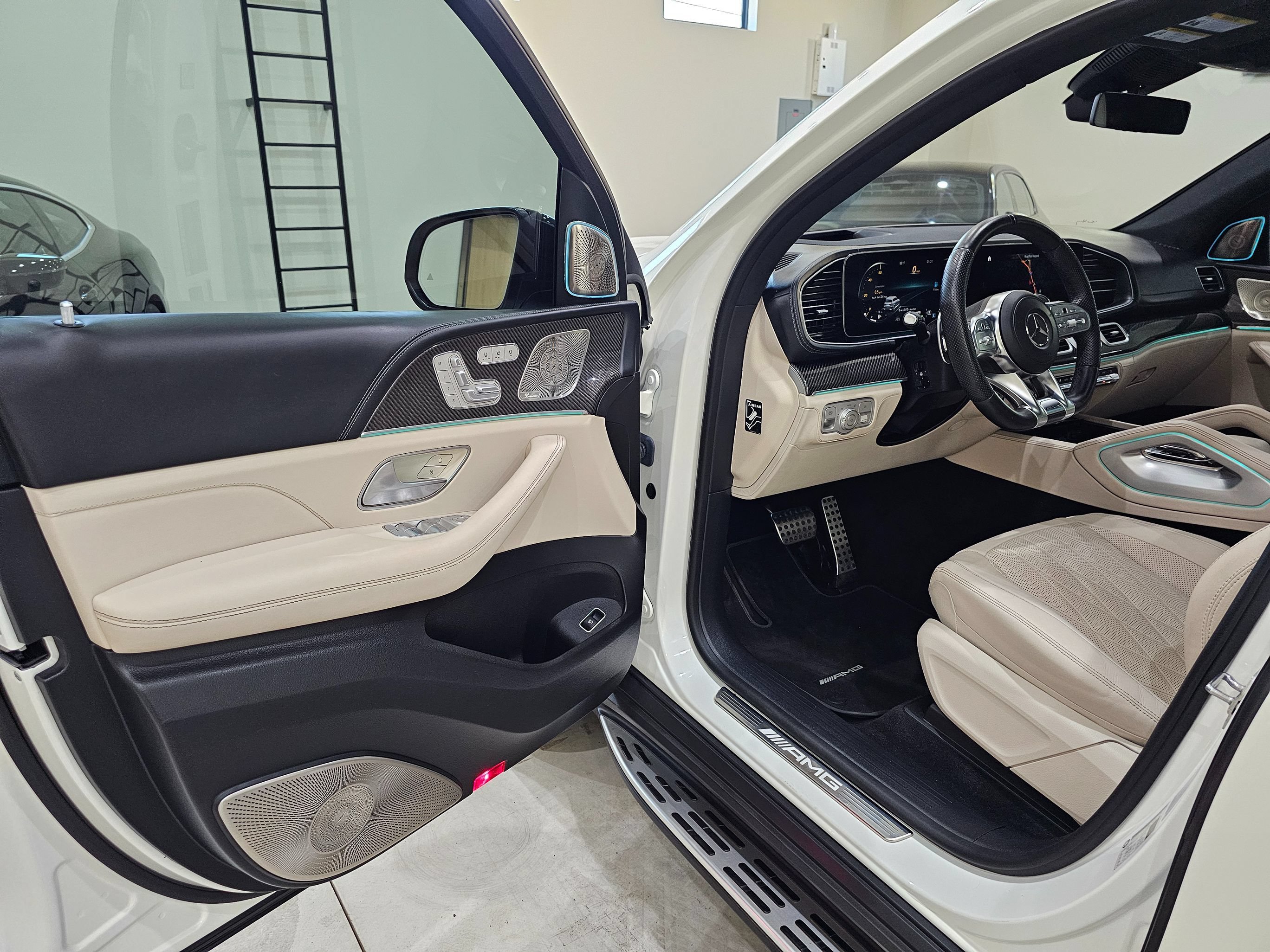 Used 2023 Mercedes-Benz GLS 63 AMG 4MATIC image 20