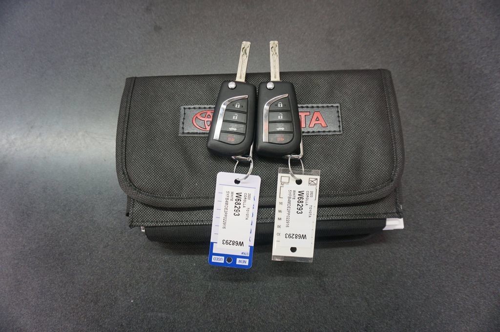Used 2023 Toyota Corolla LE FWD image 18