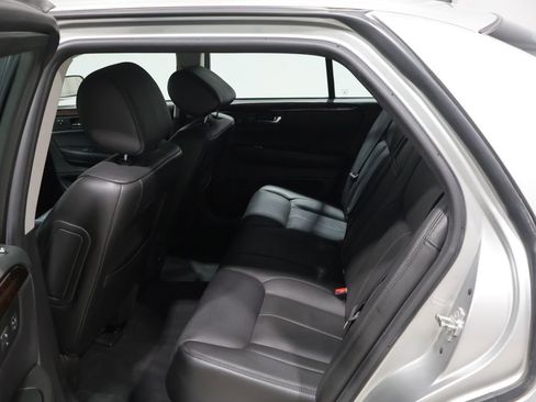 Used 2008 Cadillac DTS FWD image 18