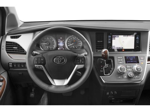 Used 2015 Toyota Sienna XLE FWD image 5