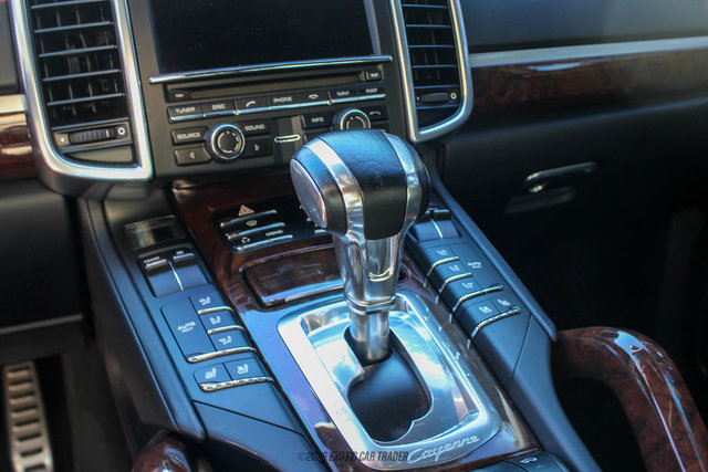 Used 2012 Porsche Cayenne Turbo AWD/4WD image 26