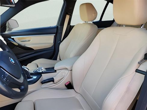 Used 2018 BMW 330i Sedan RWD image 19