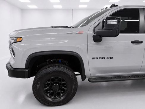 Used 2024 Chevrolet Silverado 2500 ZR2 w/ ZR2 Bison Edition AWD/4WD image 8