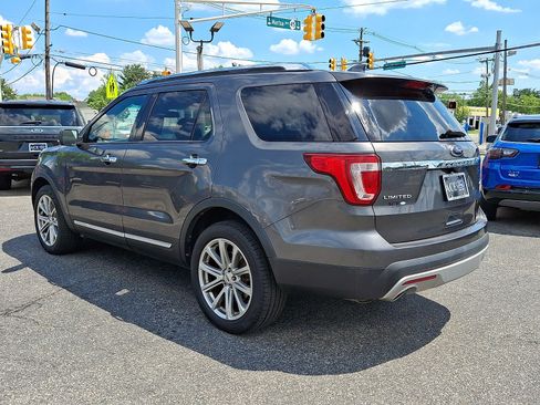 Used 2016 Ford Explorer Limited w/ Equipment Group 301A AWD/4WD image 4