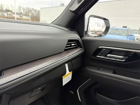 New 2026 Chevrolet Suburban LT w/ Comfort Package image 22