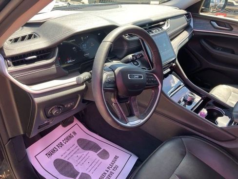 Certified 2023 Jeep Grand Cherokee L Limited AWD/4WD image 14