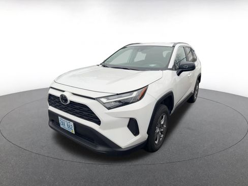 Used 2025 Toyota RAV4 LE image 4