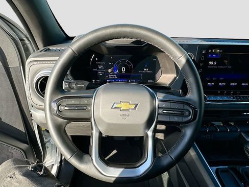 Used 2024 Chevrolet Colorado LT w/ LT Convenience Package image 11