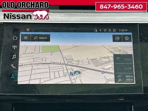 Used 2024 Audi Q8 e-tron Premium Plus image 17