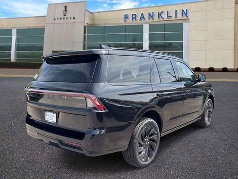 New 2026 Lincoln Navigator Reserve AWD/4WD image 7