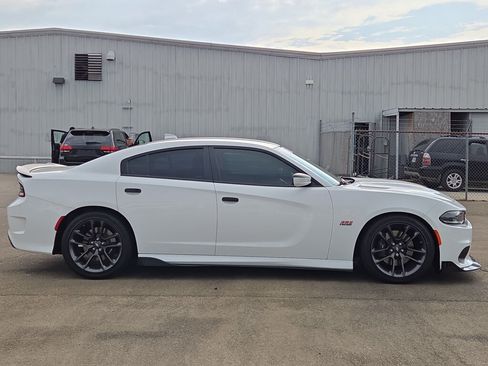 Used 2022 Dodge Charger Scat Pack RWD image 2