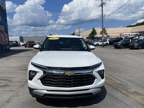 Used 2025 Chevrolet TrailBlazer LT FWD image 5