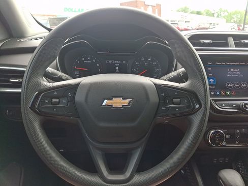 Used 2022 Chevrolet TrailBlazer LT w/ Convenience Package AWD/4WD image 19