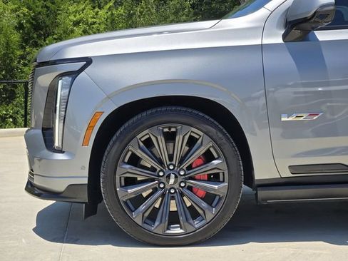 Used 2026 Cadillac Escalade V w/ LPO, Floor Liner Package AWD/4WD image 10
