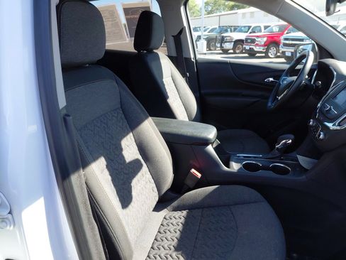 Used 2024 Chevrolet Equinox LT AWD/4WD image 34