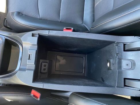 Used 2022 Chevrolet Equinox Premier image 23