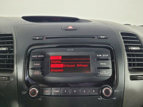 Used 2017 Kia Forte LX FWD image 25