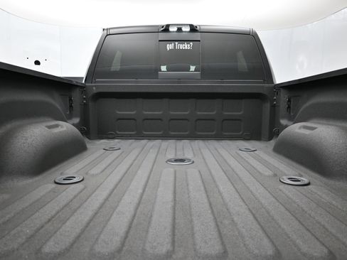 Used 2024 RAM 2500 Limited AWD/4WD image 7