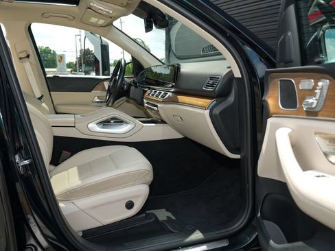 Used 2024 Mercedes-Benz GLE 450 4MATIC image 34