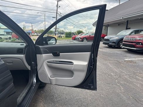 Used 2011 Hyundai Accent GLS w/ Premium Pkg 4 image 28